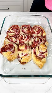 29K views · 375 reactions | Easy strawberry breakfast Justine makes strawberry cinnamon rolls with premade puff pastry. This original video was produced by Justine and Allie Can cook, Network Media and Justine Kameron. | Whisk Takers | Facebook