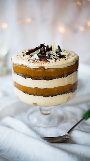 #AD Chocolate Tiramisu Trifle | A showstopper that will forever change your Christmas dessert game! Look- I can never choose between a classic trifle or a tiramisu, so why not combine them both?! You can even make this ahead up to three days in advance and keep covered with cling film in the fridge until needed. Just remember to decorate just before you're ready to serve with the best of ingredients, as always, from Dunnes Stores 🍨🍫 Time: 60 mins Serves: 12 6 large eggs, separated 175g caster