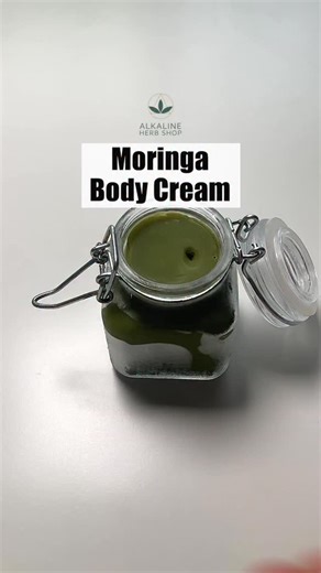 Moringa Benefits 🌱 ‌ Known as the “Miracle Tree,” moringa is packed with essential nutrients and antioxidants. ‌ ✨ Supports natural energy and focus (without caffeine) 💚 Rich in vitamins A, C, and E for healthy skin and immunity 💪 Helps fight inflammation and oxidative stress 💧 Supports healthy blood sugar balance and digestion 🌿 Promotes overall wellness and vitality ‌ Your daily dose of plant power—straight from nature. | Alkaline Vegan News