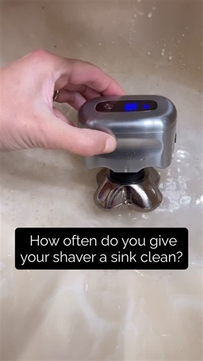Skull Shaver on Instagram: "It’s super duper easy to empty, but it’s also easy to give it a quick sink clean, and it will extend the life and sharpness of your blades and improve the use of your shaver if you keep it clean. #easytoclean #shaver #bald It’s easy- just run it with the blades underwater!"