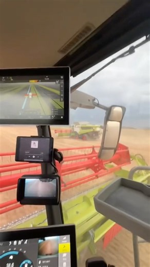 INSIDE A CLAAS COMBINE AT FULL SPEED! 🌾🚜🔥 #tractor #agriculture #farming