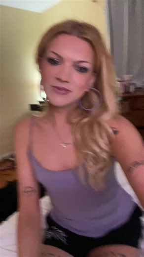 demi austin looney (@.demixaustin)’s video of demi lesbian conversation