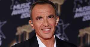 "Les mots me manquent" : Nikos Aliagas en deuil, il pleure la perte d'un de ses amis