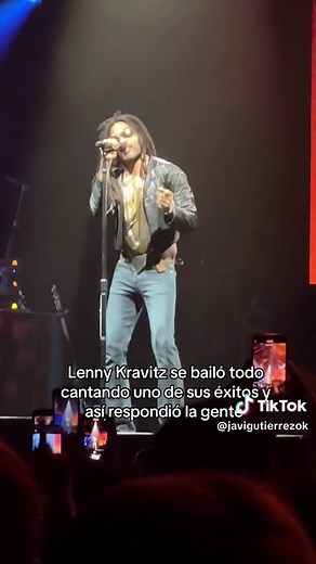 Lenny Kravitz Performs 'It Ain't Over' in Buenos Aires