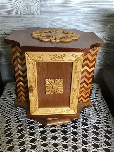 Vintage Ladies Wooden Jewelry Box, Spinning Jewellery Box - Etsy