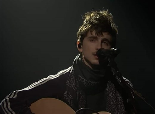 Timothée Chalamet Performs 3 Bob Dylan Songs On SNL