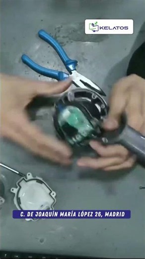 ⚠️ Dyson SV12 | 充電が減るのが早すぎる？🔧 バッテリー交換で解決