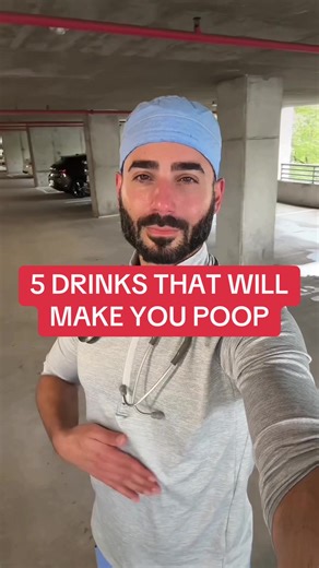 5 drinks that will help you poop daily that are both healthy and delicious Chia fresca 1 tbsp chia seeds water lemon cucumber mint. Let soak 10–15 mins. Packed with fiber to help constipation. Prune, pear, or apple juice These contain sorbitol, a natural compound that helps soften poop and stimulate bowel movements. Herbal teas Warm liquids help get the bowels moving. Peppermint may help bloating, while senna can help short term constipation. Kefir berry smoothies Great for gut health and digest