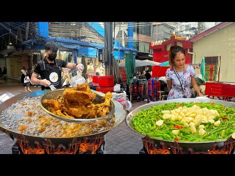 Queue of 100! Fried Spicy Turmeric Chicken Indonesian Style in Bangkok | Street Food