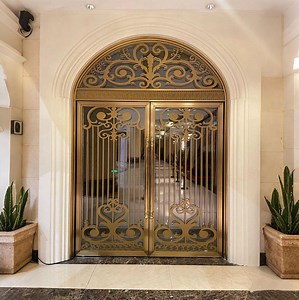 [Hot Item] High-Security Aluminum Metal Entry Door with Multi-Point Locking System