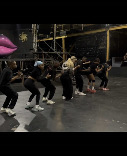 Uncle Waffles Live Performance Tour in Your City