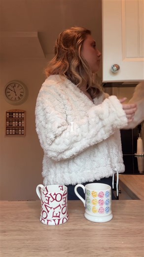 If you’ve found your way here, this is your gentle sign that you don’t have to have it all figured out. This little corner of the internet is quiet, imperfect and rather… normal? There’s no pressure to be productive, aesthetic or perfect here, just good, nourishing comfort food, countryside life, a few chickens, and a girl learning as she goes (now with a baby on the way 🤍). I know this won’t be for everyone, and that’s okay. But if you’re craving something relatable on your feed, I hope you’ll