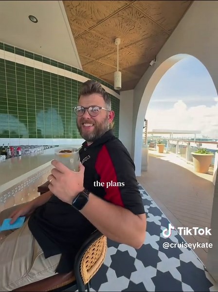 The Sunset Bar on the Celebrity Beyond (edge class ships) & my favorite drink is the Beyond Signature. I had them on repeattttt. This area is absolutely STUNNING ❓what’s your favorite Ship Bar❓tell me in the comments👇🏻👇🏻 @Celebrity Cruises #cruisetok #cruiseship #cruisebar #followme #drinkpackage