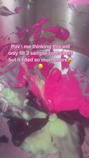 Efficient Use of Cosmetic Sample Containers | Reduce Waste