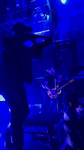 Hier soir, The Ghost Inside a enflammé la scène de l’O2 Academy Islington à #Londres avec une performance intense qui a marqué les esprits des fans. Le groupe a livré un set puissant, combinant énergie brute et moments d’émotions partagées avec le public. Avec en première partie, #boundaries et #gideon 🖤 Si vous les avez manqués hier, bonne nouvelle 📢 : ils débarquent à #Paris demain (18/10) pour un concert qui promet d’être tout aussi épique. Ne ratez pas l’occasion de vivre cet événement exc