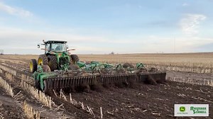 John Deere 8335R with a 2680H working chopped off corn stubble (3" deep). Field is being prepped for alfalfa in the spring! #JohnDeere #RandS #Tillage | Riesterer & Schnell