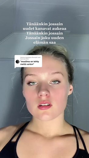 Maailma on tehty meitä varten - Haloo Helsinki! Cover