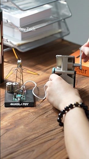 DIY‑built a hand‑cranked generator#Model #DigitalTech #DIY