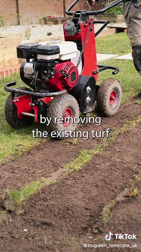 Guide on Properly Laying Turf for a Beautiful Lawn