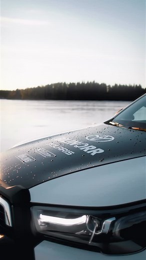 Iceroad 🧊 #iceroadchallenge #northernsweden vc @a.r.m.e.d.i.a @toyota_umea @ohlins.center | EMIL AHRLING