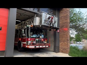 Chicago fire department tower ladder 23 responding