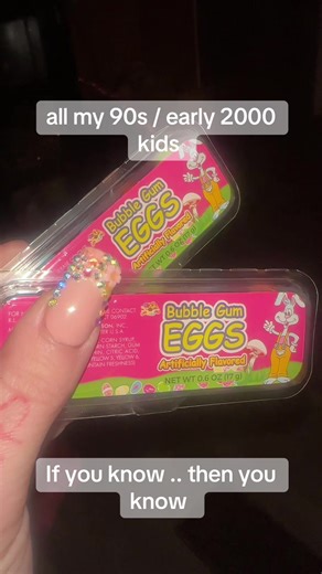 I was obsessed with putting my gum in a glass of ice water 🥴 please tell me I’m not the only one !! The hubba bubba yellow and blue wrapper was always laying around and I vividly remember always putting it in a plastic blue/purple cup as I watched racing stripes 😂 @KTLYNN 4man my girl ! #easterfinds #eastereggs #easterbasket #dollartreefinds #fyppppppppppppppppppppppp