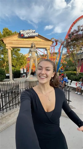 Wonder Woman Golden Lasso at ​⁠​⁠‪@sixflagsparks‬