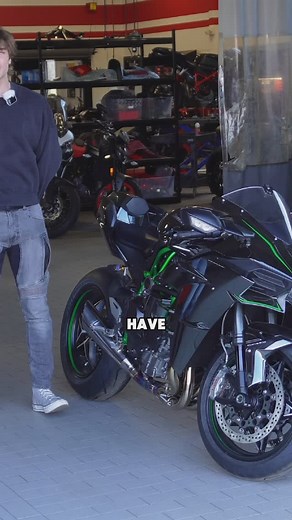 Matthew Woods (Jake Eddy) on Instagram: "letting an 18 year old take the motorcycle skills test on a h2 - part 1"