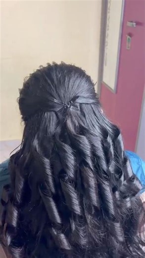 ✨ Easy Curly Hair Tutorial | Soft & Bouncy Curls 💇‍♀️ Hairstyletutorial #hairstyleshorts #curls