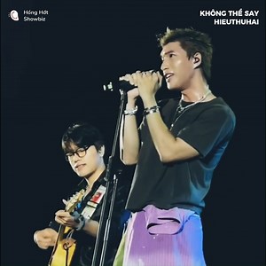 137K views · 8.8K reactions | HIEUTHUHAI lần đầu hát "Không thể say" version Acoustics cực cuốn tại GENfest tối qua  | Hóng Hớt Showbiz Video | Facebook