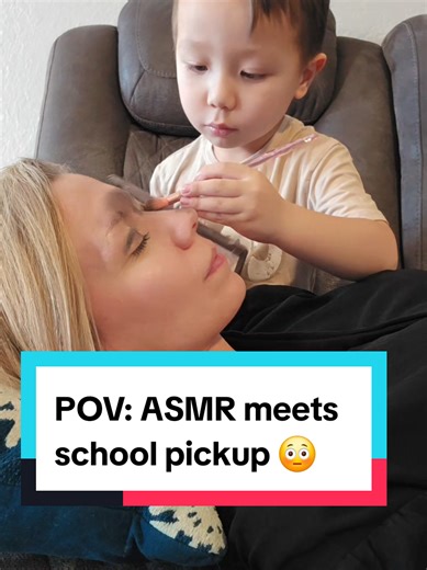 Calm, slow ASMR makeup… done by my tiny makeup artist 🤍 Soft brushes, whispers, total relaxation… …and then real life hit 😅 School pickup with full toddler glam, strange looks, neighbor avoidance, and me trying to wipe it off in the car. Mom life always finds a way. #asmr #momasmr #toddlerasmr #wholesomemoments #momlife