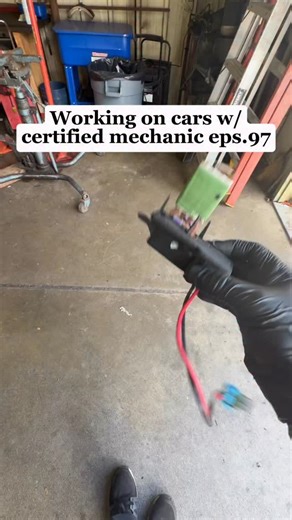 Gadges Garage on Instagram: "Blower motor and resistor on chevy express van #mechanic #mechaniclife #carrepair #car #chevy"