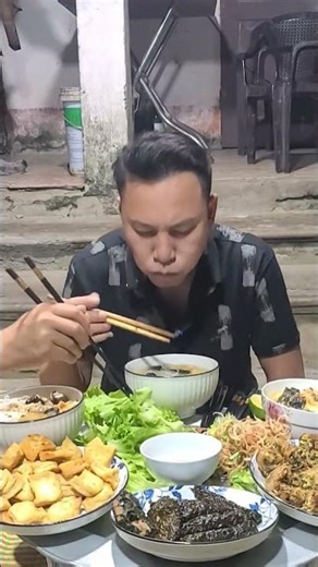 First time in Vietnam, ate crab noodle soup #shorts