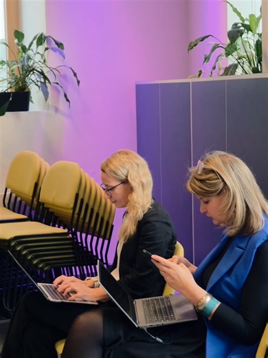 Who says you need coding skills to launch your first app? Not us ✨ Today we kicked off 2026 Female Founders Lunch with a special edition Funathon in collaboration with Natively, bringing together founders and future founders for a hands-on, no-code app-building workshop 🚀 ] During the session, participants explored how to build and deploy their own mobile apps using Natively, a vibe-coding tool that makes app creation simple and accessible, with no prior coding skills needed ✨ The workshop was 