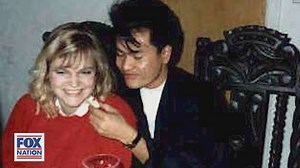 Confession in cold case shooting of author Lois Duncan’s daughter, Kaitlyn Arquette. Sheryl McCollum talks about the theory that Kait’s murder may be connected to the Vietnamese gang. 📺 Fox Nation: bit.ly/CrimeStoriesFN 🎧 #CrimeStories: bit.ly/CrimeStoriesPod 📡 SiriusXM: app.siriusxm.us/triumph | Nancy Grace