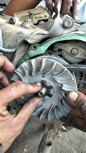 how to instal the rear pully .#automobile #how #howto #shorts