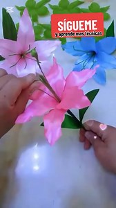 😱😱👇👇Aprende a crear hermosos arreglos florales. ¿Que lograrás con nuestro curso? - Dominarás técnicas para crear diferentes tipos de flores 🌻🌷🌼, crear desde cero tus cajas para decorarlas y personalizarlas. - Monetizarás este conocimiento y generarás ingresos 💵. - Construirás un negocio rentable donde podrás trabajar desde cualquier parte del mundo 🌎. - Aprenderás a realizar decoraciones para todo tipo de ocasión. - Podrás calcular el precio de venta de todos tus productos. - Perfeccion