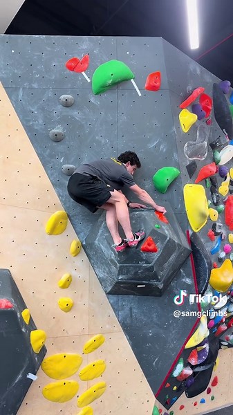 Climbing Bouldering Movement on Same Wall
