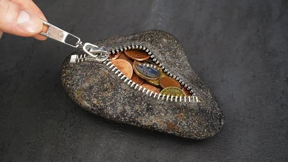 How to make a rock coin purse with a real zipper | Unique DIY craft