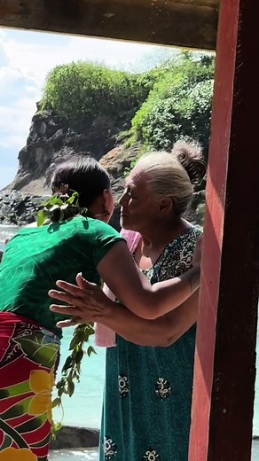 Travels through 6 Islands of Samoa: Apolima Island Experience