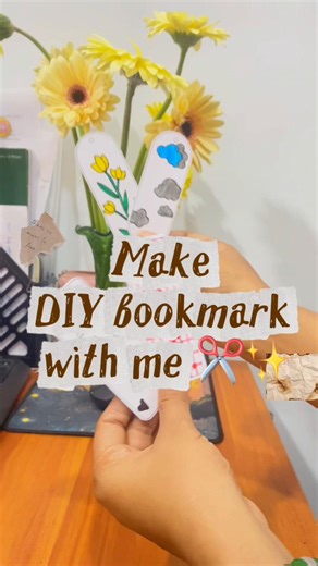 DIY bookmarks time! 🌼💛 #DIY #DAISY #BOOKMARK #clarainanotherplanet #creatorsearchinsights