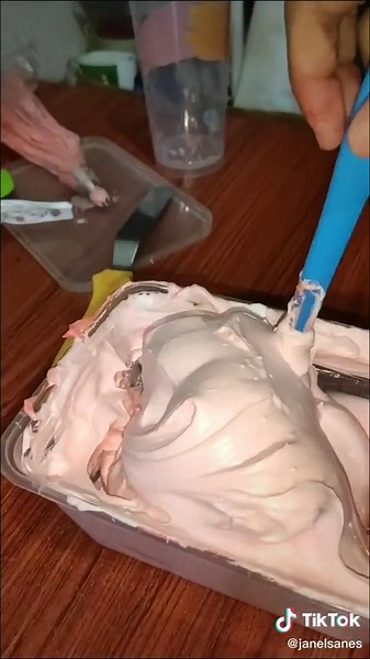 Decorating Money Cake with Rosette Details Tutorial