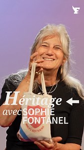HERITAGE – Avec son tee-shirt noir qu’elle découpe elle-même et sa jupe en «matière technique», @sophiefontanel scanne son style à la lumière de son histoire personnelle. «Mes habits, c’est tout mon rapport au monde. C’est ma sensualité et une part de ma culture», confie la journaliste et auteur de «Couver un astre» (Seghers). | Le Figaro Style