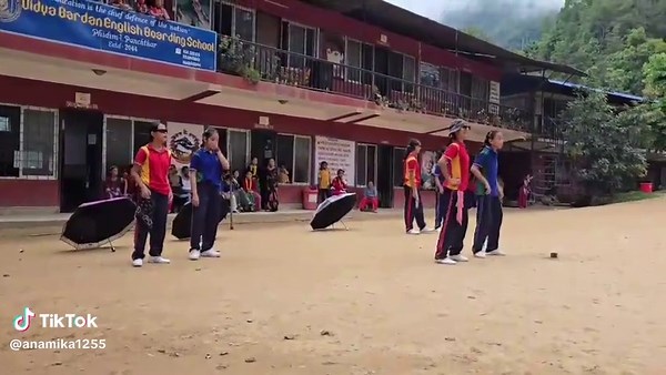Choreography by anamika @@Tu_lip🌷💛@@lawensi tamang@@💕💕💕@@सिम्रन लिम्बू##vidyabardan English boarding school ##phidim_pachthar##Anamika##goviraltiktok🫰