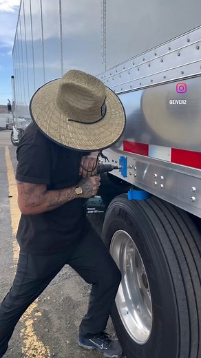 280K views · 2.5K reactions | #eiver2trucker | Eiver2 Trucker | Facebook