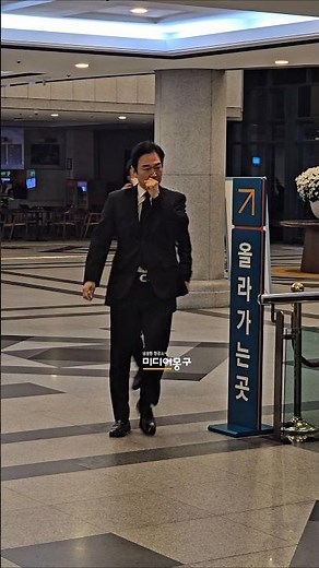 #Jung Bo-seok enters to host the funeral of Mr. Lee Soon-jae