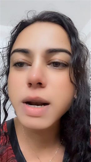 Narayani on Instagram: "Dikhawe ka loyal mard apni loyality meri inbox mai kho raha hai . Bahen log take care about your boyfriend😝 nhi to chidiya gayi🤣🤣😹. #narayanidarling #narayaniofficial0 #masti #loyalty"