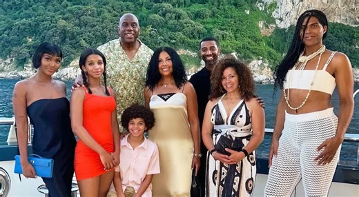 "Wow": Magic Johnson's Family Photo Goes Viral – NBA Legend's Rare Snapshot Stuns Fans