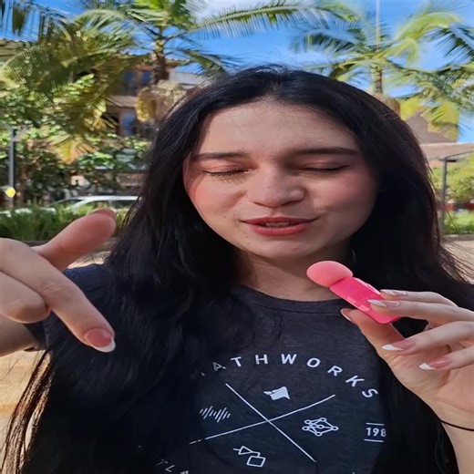 🔍¿Conoces todo el potencial de MATLAB y las herramientas que te ofrece? 💻 Este poderoso software te permite desarrollar algoritmos, analizar datos, procesar imágenes y diseñar modelos de inteligencia artificial, impulsando tus habilidades en investigación, ingeniería y ciencia aplicada. 📚 Además, puedes acceder a cursos gratuitos —desde introducción hasta Simulink— con módulos teóricos y prácticos que te otorgan certificaciones al finalizar cada nivel. 🌐 Explora todos los cursos aquí 👉 http