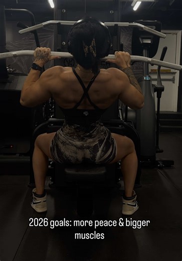 Heavy on the bigger muscles • Support codes: @rawnutrition KELSEY @enspire_brand KELSEY @squeez_me_skinny KELSEY . . . . . . #Trend #2026 #bodybuilding #viral #backday
